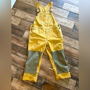 Women’s brown super comfy XL Patagonia overalls like new worn a few times.